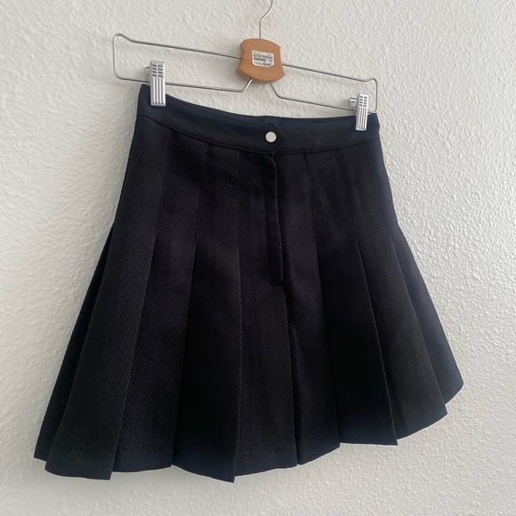 H&M Limited Edition Black Pleated Tennis Mini Skirt – Size 2, Brand New - Picture 6 of 10